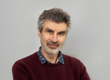 图灵奖得主“AI教父”Yoshua Bengio谈AI安全：防失控需国际条约监管，不能仅靠企业自律-Ai设计师学院