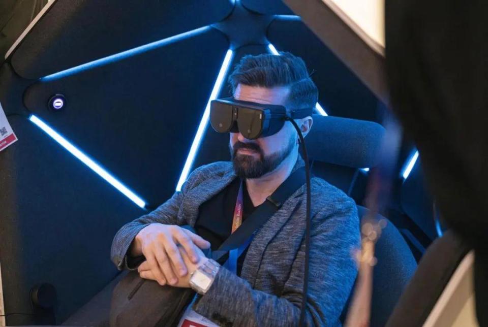 每年 CES 都在产生共识，今年的共识是「端侧 AI」