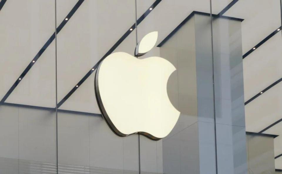 DeepSeek成全球增速最快AI应用，阿里腾讯百度接入/微信朋友圈新增「仅提醒朋友与我的互动」/苹果AI或4月开始支持中文