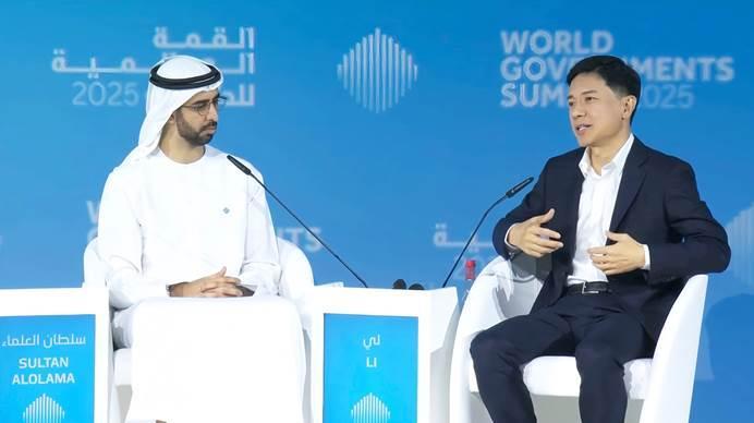 李彦宏：创新来自于成本降低 大模型成本每年降低90%