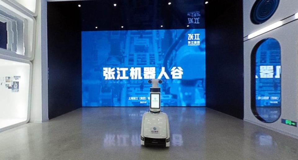 两会申聚焦｜AI热潮之下，“魔都”之所以为“模都”