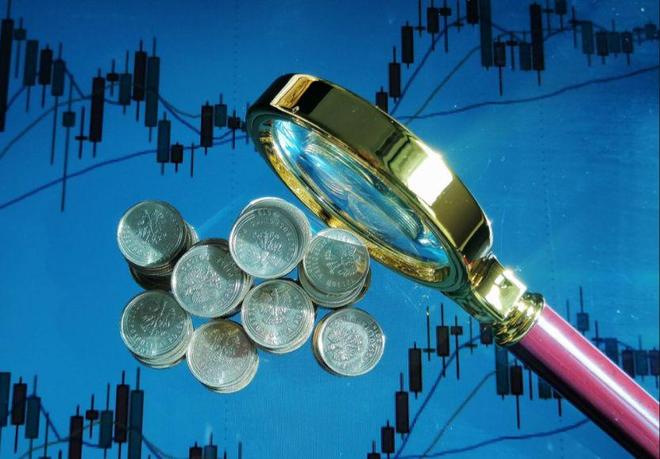 比特币暴跌13%，稳定币失锚引发193亿美元连环爆仓