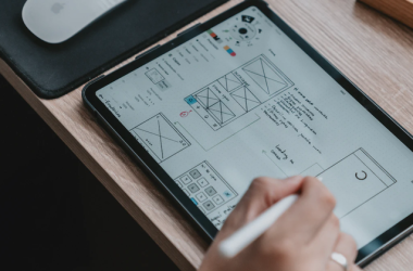 AI时代来临，体验设计师面临的新挑战-Ai设计师学院