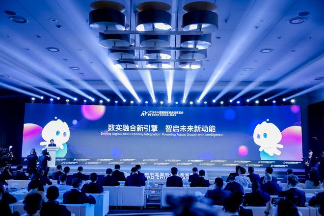 我国人工智能大模型数量突破1500个