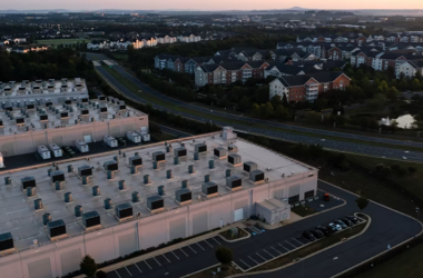 AI基建面临用电与用地双重挑战，微软谷歌亚马逊纷纷转向旧工厂布局-Ai设计师学院